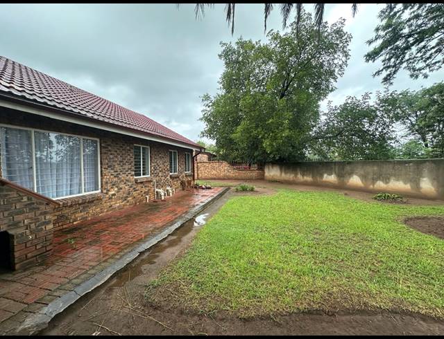 3 BEDROOM HOUSE FOR SALE IN WALDRIFT